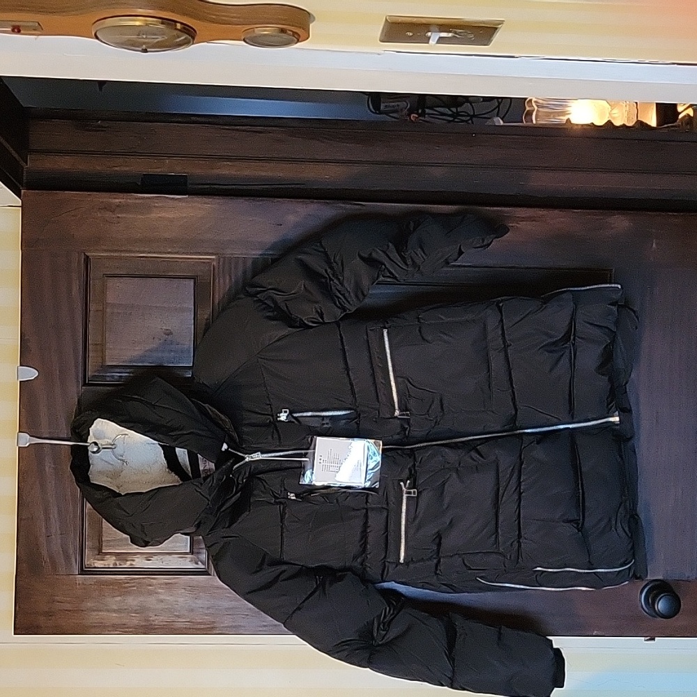 Winter coat - Picture 4 of 4